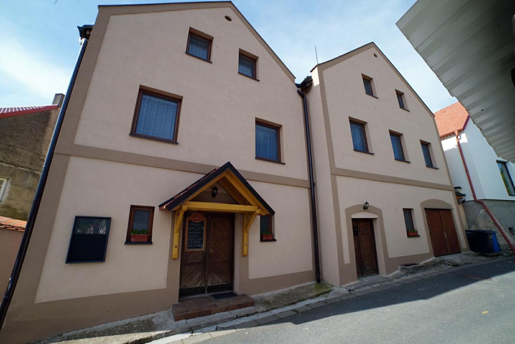 Penzionu Aurelius U Bednaru พาฟลอฟ ภายนอก รูปภาพ